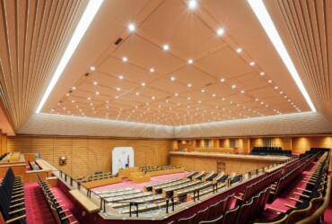 議事堂特定天井等改修建築工事